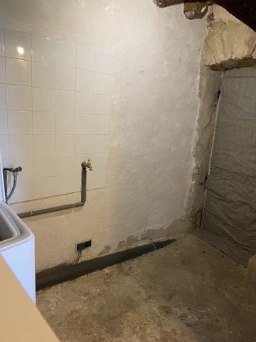 Faucon (84110) Charmante maison de village en pierres, entièrement restaurée – 67 m² – 2 chambres.