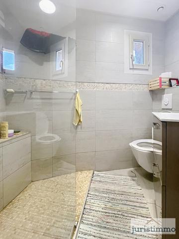 Faucon (84110) Charmante maison de village en pierres, entièrement restaurée – 67 m² – 2 chambres.