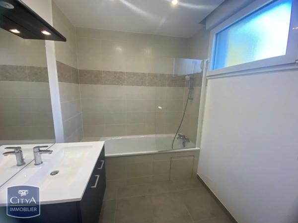 Appartement à louer 2 pièces 54.36m²