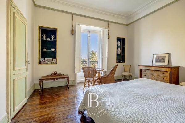 Ville-d'Avray, Hôtel particulier 7 Chambres -  420 m² à vendre