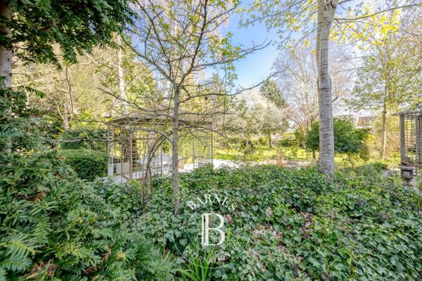 Ville-d'Avray, Hôtel particulier 7 Chambres -  420 m² à vendre