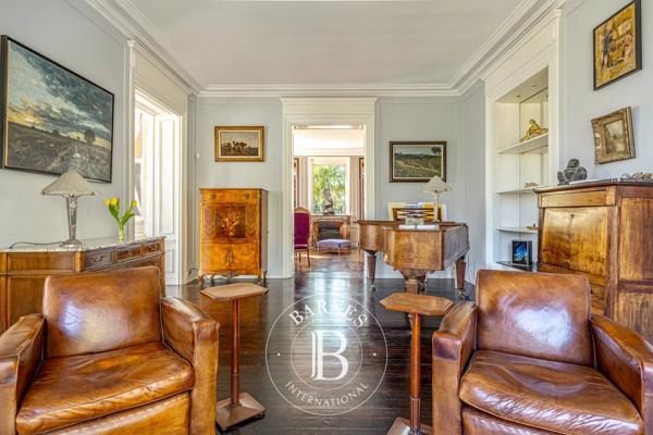 Ville-d'Avray, Hôtel particulier 7 Chambres -  420 m² à vendre