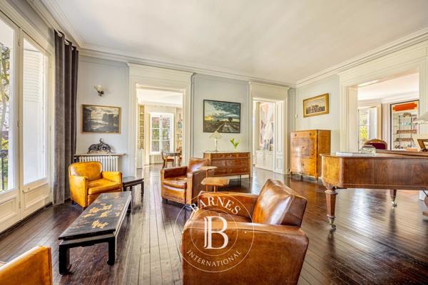 Ville-d'Avray, Hôtel particulier 7 Chambres -  420 m² à vendre