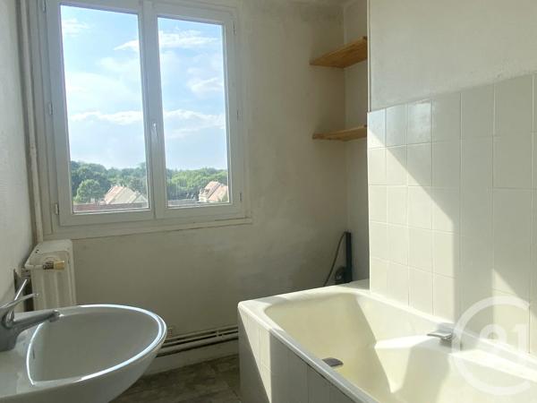 Appartement à vendre  4 pièces - 66,92 m 2   BEAUVAIS  - 60
