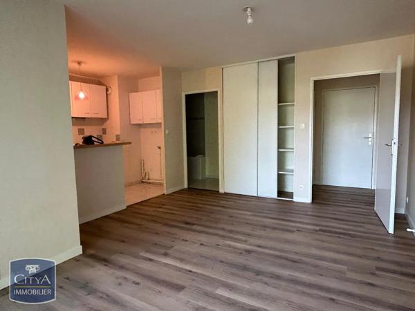 Appartement à louer 2 pièces 41.05m² Vezin-le-Coquet (35132)