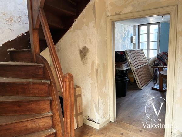 Immeuble 4 appartements + local commercial