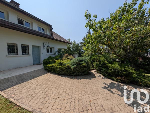 Maison à vendre 8 pièces 222 m² Oyonnax