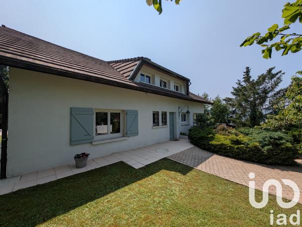 Maison à vendre 8 pièces 222 m² Oyonnax