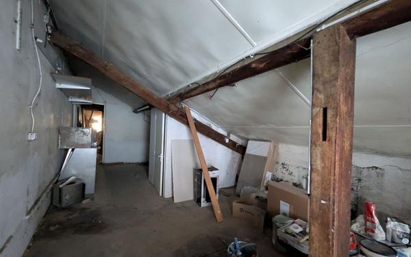 Immeuble à vendre    5 pièces •  Les Avenières