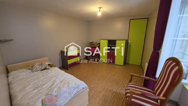 Cœur d’Aulnay-de-Saintonge — Charmante maison de ville de 114 m² avec cour et dépendance