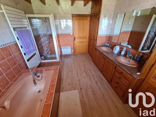 Maison rustique 6 pièces de 167 m² à Romegoux (17250)