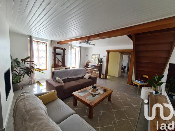 Maison rustique 6 pièces de 167 m² à Romegoux (17250)