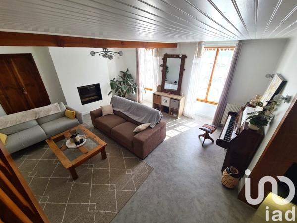 Maison rustique 6 pièces de 167 m² à Romegoux (17250)