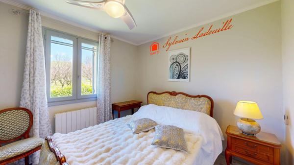 Maison de plain-pied + dépendance de 90m² proche St-Cyprien