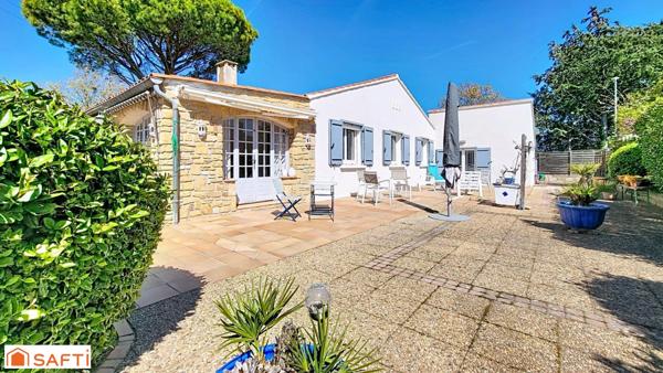 Maison de plain pied, centre du Beausset avec piscine