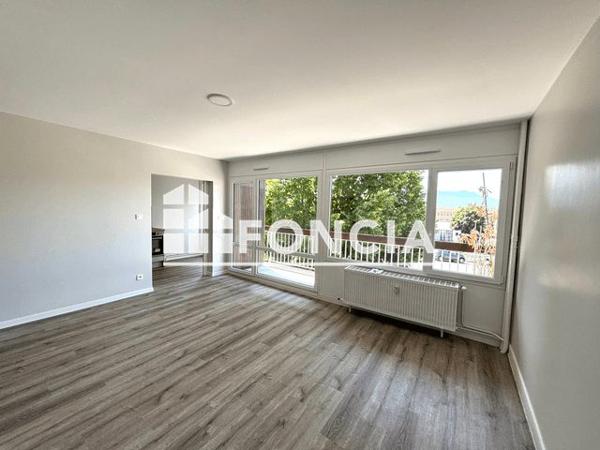 Location Appartement 5 pièces 84.29 m² - RESIDENCE SAINT PIERRE Voiron 38500