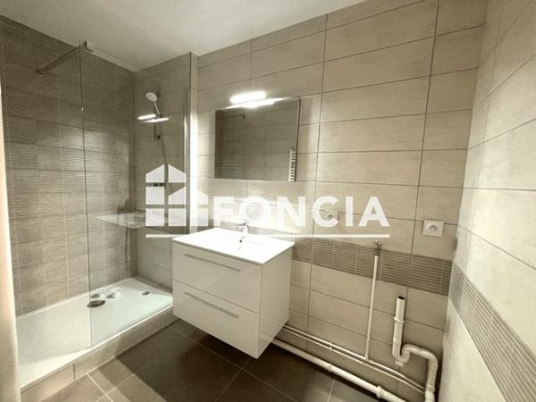 Location Appartement 5 pièces 84.29 m² - RESIDENCE SAINT PIERRE Voiron 38500