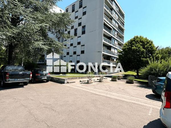 Location Appartement 5 pièces 84.29 m² - RESIDENCE SAINT PIERRE Voiron 38500