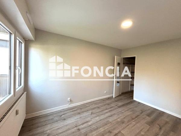 Location Appartement 5 pièces 84.29 m² - RESIDENCE SAINT PIERRE Voiron 38500