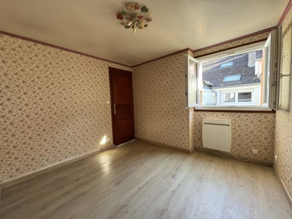 Maison
         3 pièces
        - 70 m² Exclusivité 139 000 € *
