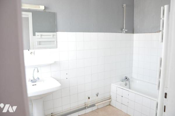 TARBES APPARTEMENT T2  avec cave et parking privé