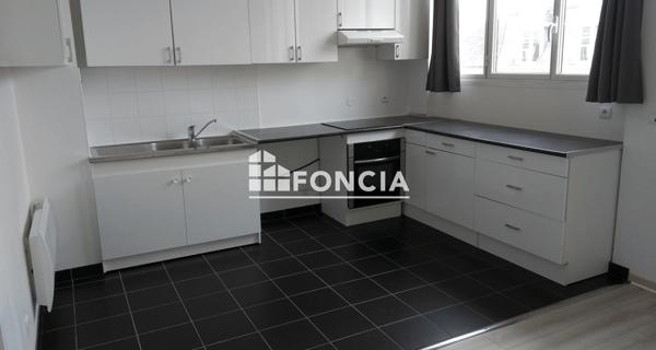 Location Appartement 4 pièces 87.81 m² - Melun 77000