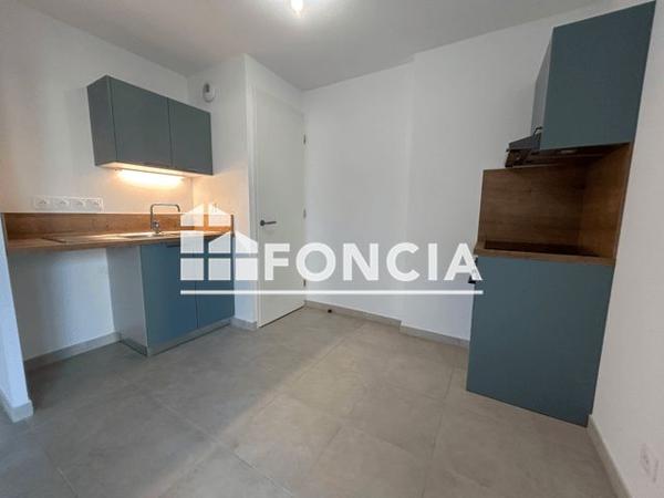 Location Appartement 3 pièces 60.9 m² - 17 AVENUE DE L'EGALITE Vias 34350