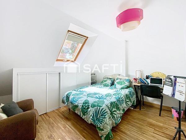 Maison familiale dans un cadre verdoyant prisé, à proximité des commodités !