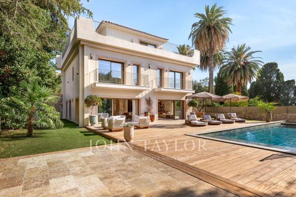 Villa dans un prestigieux domaine fermé, à quelques minutes de la Croisette