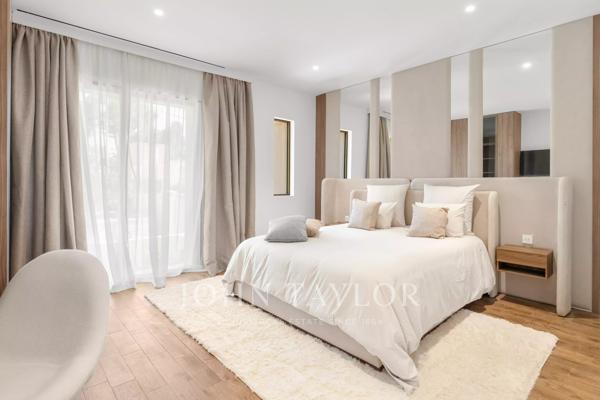 Villa dans un prestigieux domaine fermé, à quelques minutes de la Croisette