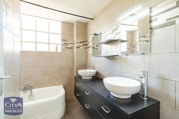 Appartement à vendre 5 pièces 100.3m² Carcassonne (11000)