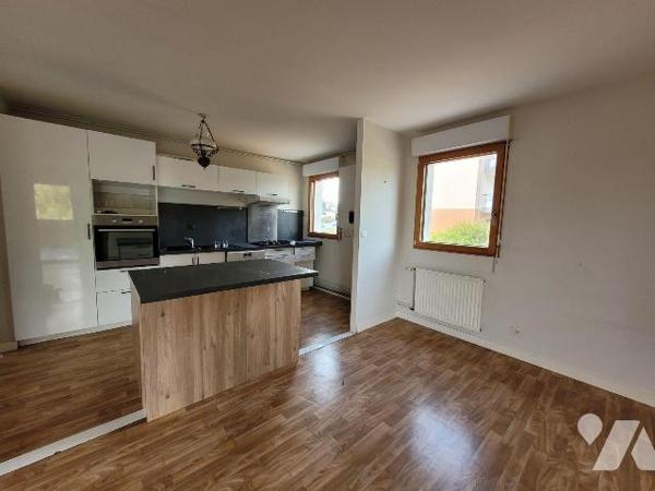 Appartement à vendre à Pleurtuit (35730) en Ille-et-Vilaine (35)

Un appartement 4 pièces sit...