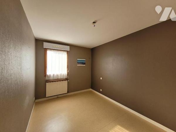 Appartement à vendre à Pleurtuit (35730) en Ille-et-Vilaine (35)

Un appartement 4 pièces sit...
