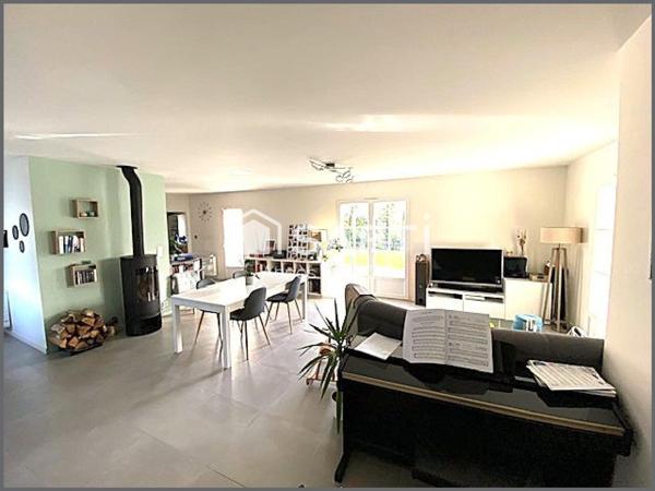 Plain-pied - stationnement - au calme