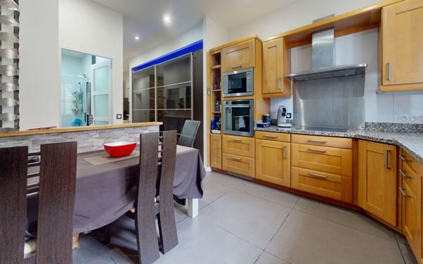 Appartement à vendre    3 pièces • 53 m2 Oullins