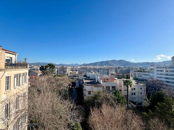 A louer Studio meublé à Marseille 13008 - Secteur PERIER