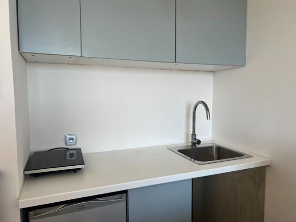 A louer Studio meublé à Marseille 13008 - Secteur PERIER