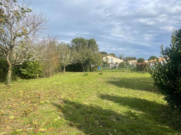 Terrain constructible de 527 m² avec CU