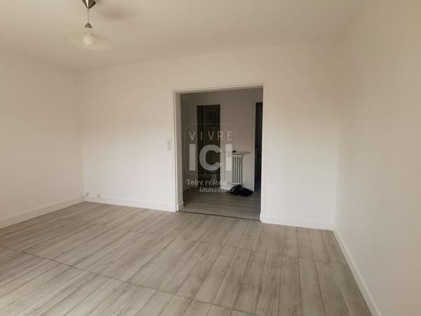 Appartement 4 pièces - 76.92 m² à Saint Sébastien Sur Loire avec cave et parking