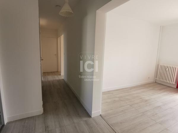 Appartement 4 pièces - 76.92 m² à Saint Sébastien Sur Loire avec cave et parking