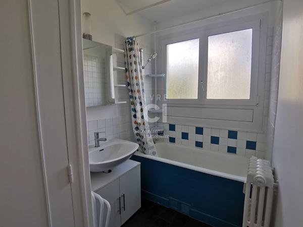 Appartement 4 pièces - 76.92 m² à Saint Sébastien Sur Loire avec cave et parking