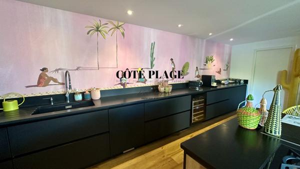 Vaux-sur-Mer (17640) Lignes épurées et horizon bleu – Villa moderne à deux pas des plages au prix de vente 997 500.00 € HAI