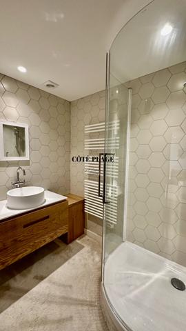 Vaux-sur-Mer (17640) Lignes épurées et horizon bleu – Villa moderne à deux pas des plages au prix de vente 997 500.00 € HAI