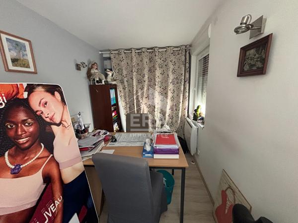 FONDS DE COMMERCE VITRINE HERICOURT  62 M²