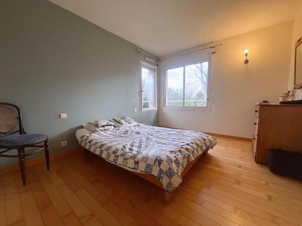 Maison de famille située à quimper avec sous sol et garage