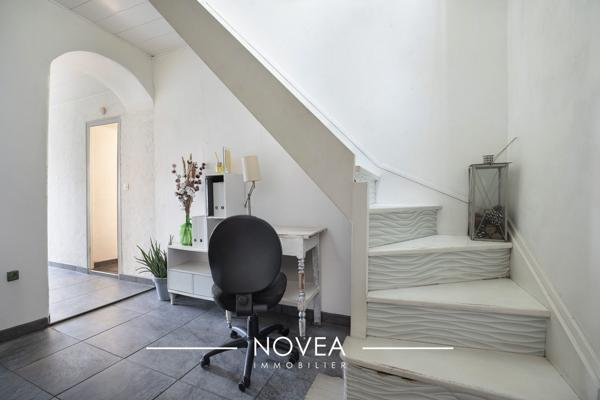 Appartement T5 en duplex – 94,63 m² Carrez (113,55 m² au sol) – Petite copropriété
