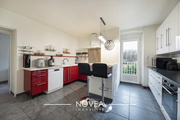 Appartement T5 en duplex – 94,63 m² Carrez (113,55 m² au sol) – Petite copropriété