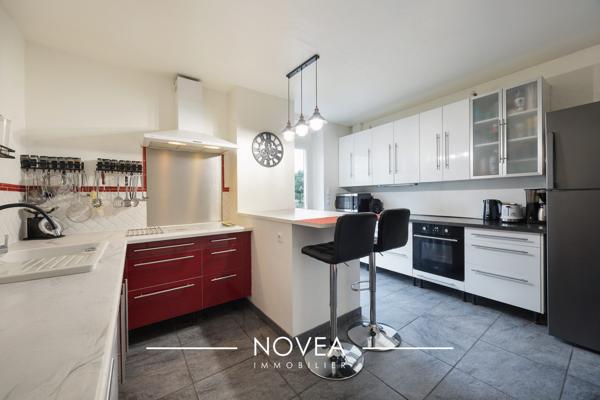 Appartement T5 en duplex – 94,63 m² Carrez (113,55 m² au sol) – Petite copropriété