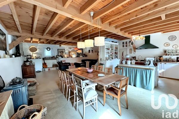 Maison 10 pièces de 268 m² à Quillan (11500)