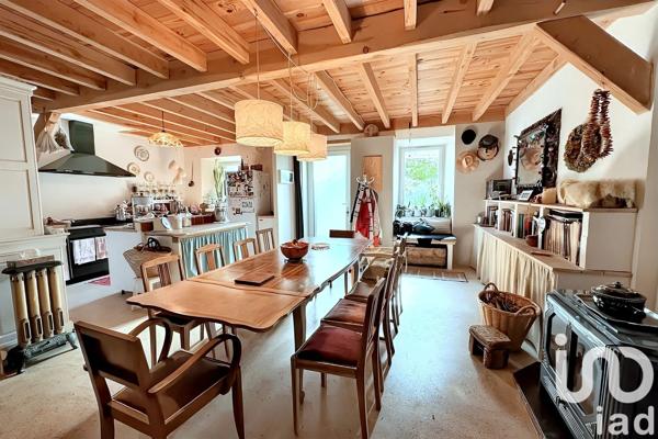 Maison 10 pièces de 268 m² à Quillan (11500)